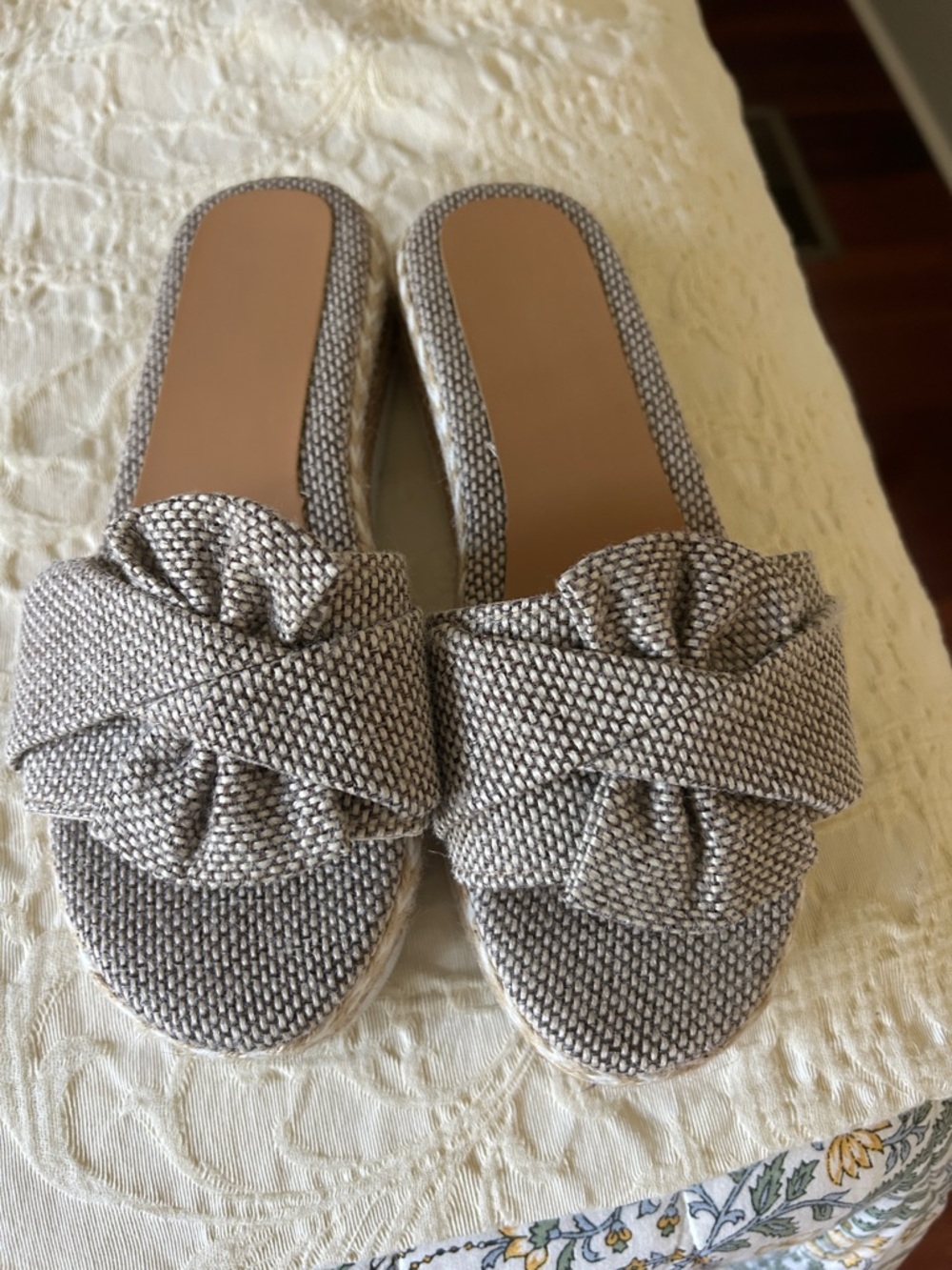 Woven Ruffle Slide Sandals - Neutral Taupe